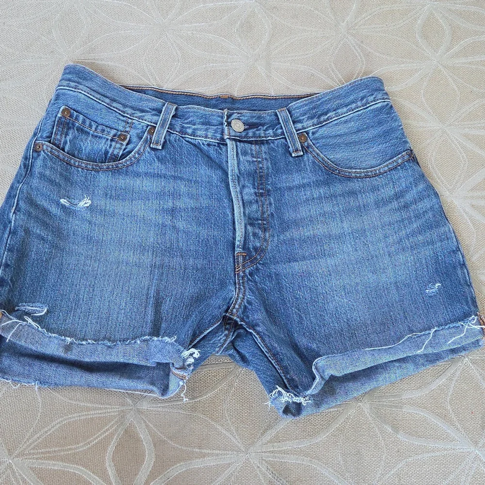Levi's 501 Cut Off Denim Shorts!